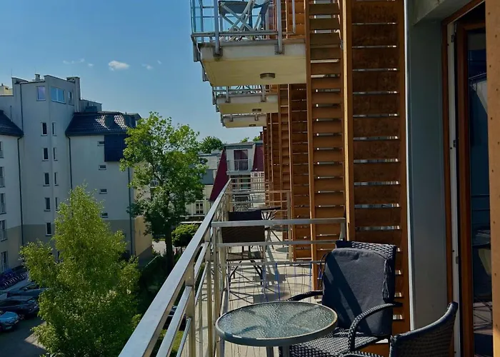 Black Pearl Promenada Apartment